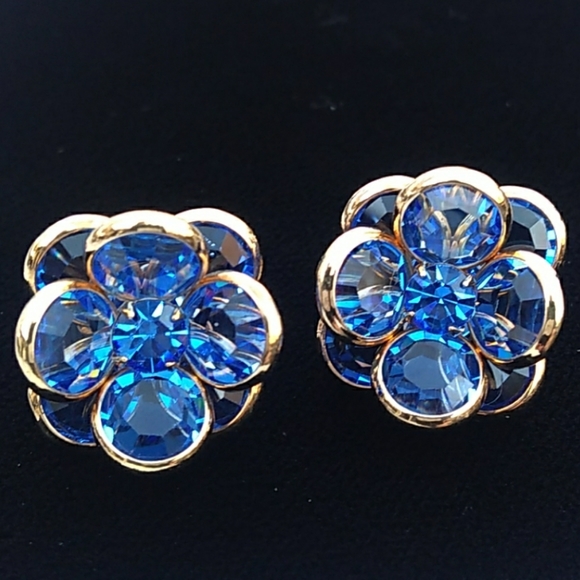 Swarovski Jewelry - NWOT VINTAGE Swarovski Savvy Blue Crystal Earrings